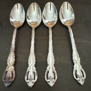 International Deep Silver 1969 COUNTESS Dessert Fruit Spoon 4"  Silverplate